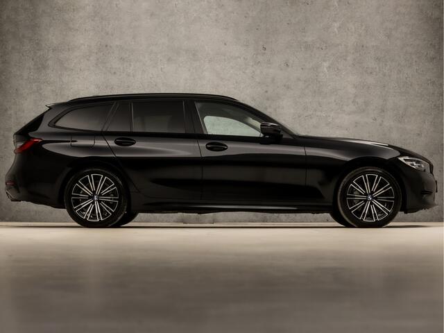 BMW 3-SERIE Touring 330e xDrive High Executive 293Pk Automaat (APPLE CARPLAY, DEALER ONDERHOUDEN, GROOT NAVI, CAMERA, STOELVERWARMING, LEDEREN SPORTSTOELEN, ELEK ACHTERKLEP, GETINT GLAS, VIRTUAL COCKPIT, LANE ASSIST, NIEUWSTAAT)