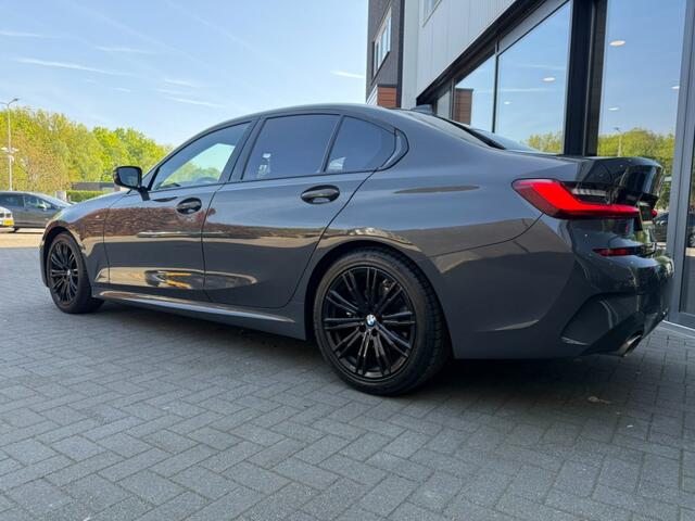 BMW 3-SERIE 320i M-Sport,LED,NaviPro,Lane Ass.,Half Leder,Carpay,Clima,Cruis