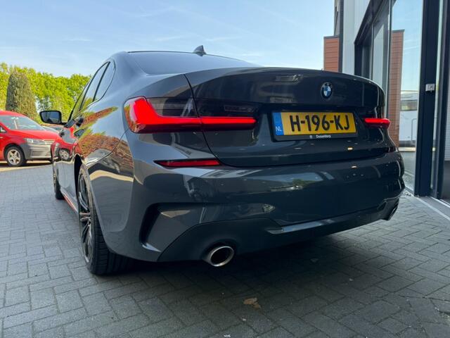 BMW 3-SERIE 320i M-Sport,LED,NaviPro,Lane Ass.,Half Leder,Carpay,Clima,Cruis