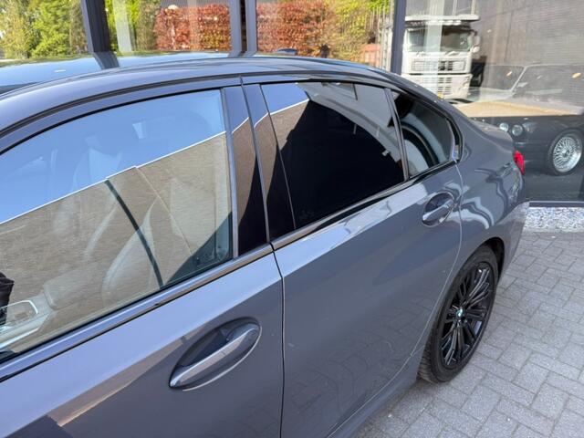 BMW 3-SERIE 320i M-Sport,LED,NaviPro,Lane Ass.,Half Leder,Carpay,Clima,Cruis