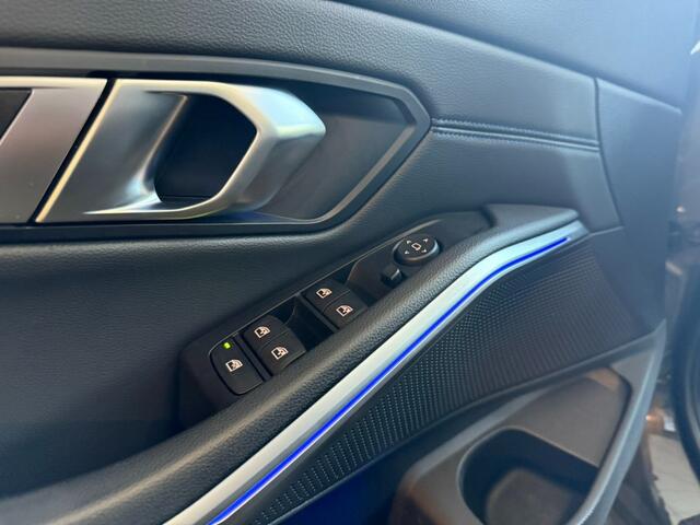 BMW 3-SERIE 320i M-Sport,LED,NaviPro,Lane Ass.,Half Leder,Carpay,Clima,Cruis