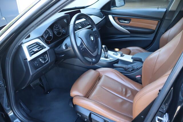 BMW 3-SERIE Touring 318d Executive - NL- Auto!! Bruin Leer I Climate I Navi