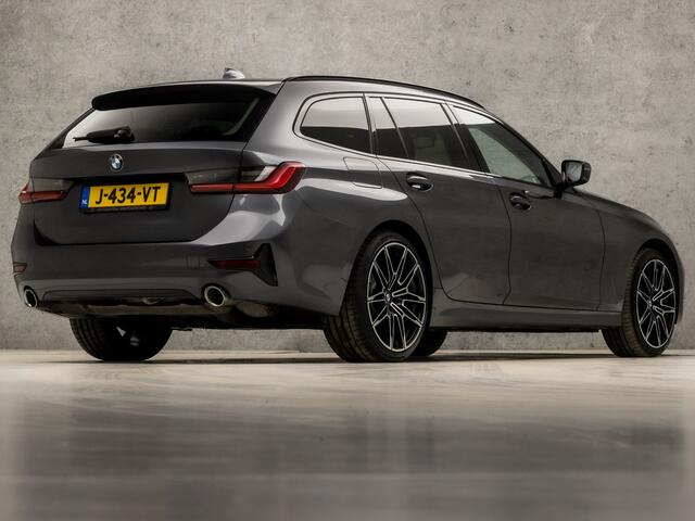 BMW 3-SERIE Touring 318i Executive Sportline 157Pk Automaat (PANORAMADAK, APPLE CARPLAY, GROOT NAVI, DEALER ONDERHOUDEN, LEDEREN SPORTSTOELEN, ELEK ACHTERKLEP, TREKHAAK, GETINT GLAS, NIEUWSTAAT)