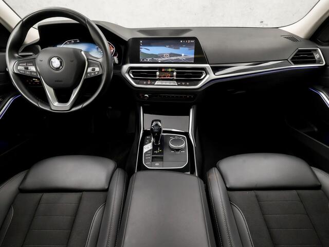 BMW 3-SERIE Touring 318i Executive Sportline 157Pk Automaat (PANORAMADAK, APPLE CARPLAY, GROOT NAVI, DEALER ONDERHOUDEN, LEDEREN SPORTSTOELEN, ELEK ACHTERKLEP, TREKHAAK, GETINT GLAS, NIEUWSTAAT)