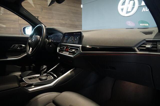 BMW 3-SERIE Touring 318i High Executive *INCL. BTW* + HEAD-UP / SPORTSTOEL