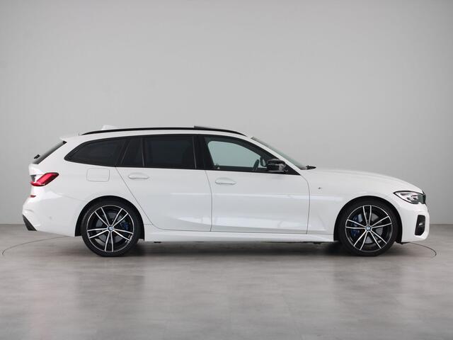 BMW 3-SERIE Touring 330i M Sport