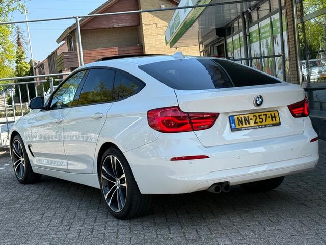 BMW 3-SERIE 320I Centennial Executive Automaat Panoramadak