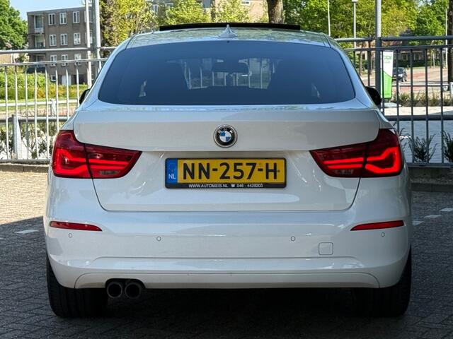 BMW 3-SERIE 320I Centennial Executive Automaat Panoramadak