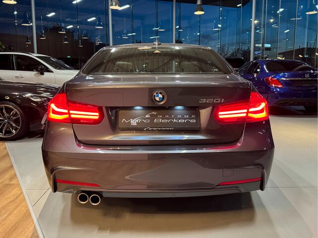 BMW 3-SERIE 320i Edition M-Sport Shadow Exe. glasdak, 18", camera