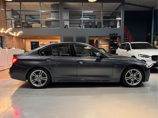 BMW 3-SERIE 320i Edition M-Sport Shadow Exe. glasdak, 18", camera