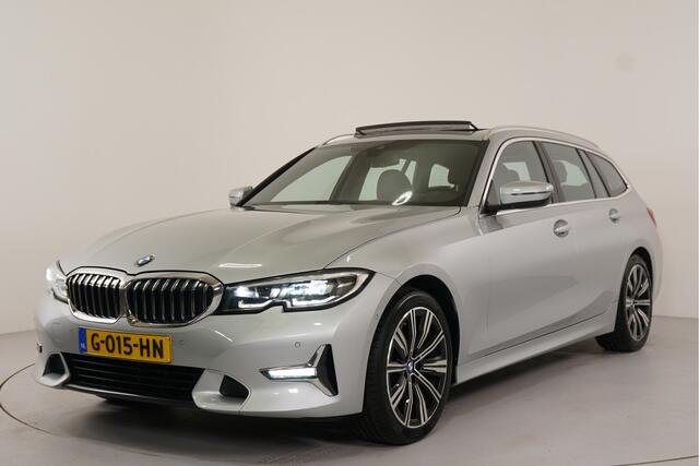 BMW 3-SERIE Touring 320d Corporate High Executive | Trekhaak | HUD | Pano | Leer | Camera | Dodehoek | El. achterklep |