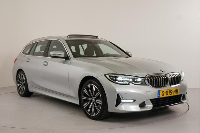 BMW 3-SERIE Touring 320d Corporate High Executive | Trekhaak | HUD | Pano | Leer | Camera | Dodehoek | El. achterklep |