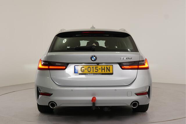 BMW 3-SERIE Touring 320d Corporate High Executive | Trekhaak | HUD | Pano | Leer | Camera | Dodehoek | El. achterklep |