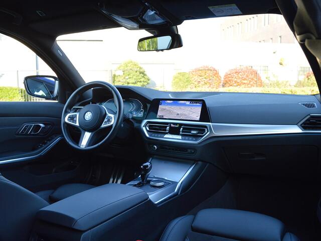 BMW 3-SERIE Touring 330e Business Edition M Sport