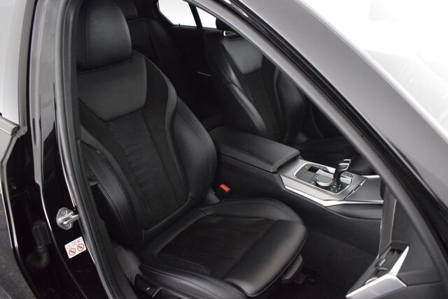 BMW 3-SERIE 320i 184pk Automaat High Executive Navigatie Virtual Cockpit Leder Navigatie