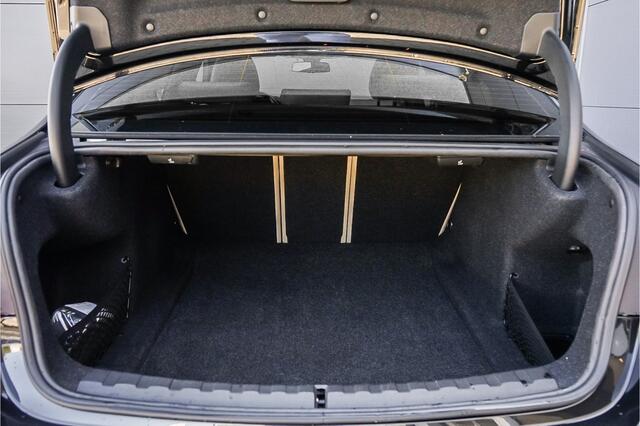BMW 3-SERIE 320i High Exec Ed Schuifdak Trekhaak HUD 1e Eig