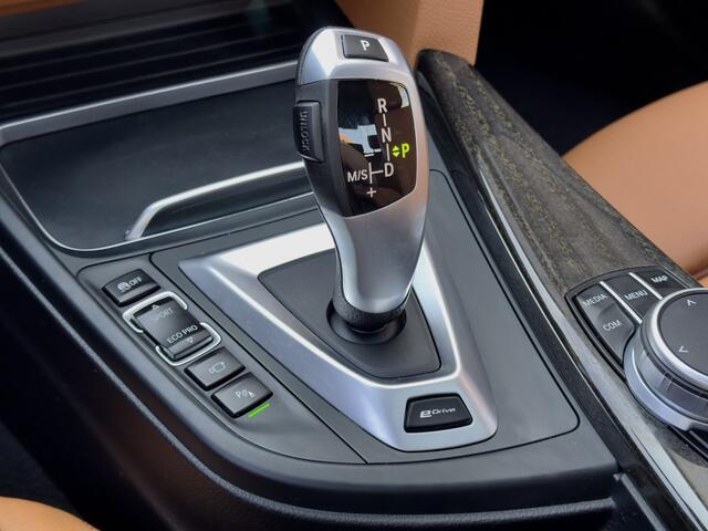 BMW 3-SERIE 330e AUT8 HIGH EXE INDIVIDUAL LEDER SCHUIFD. NAVI HEAD-UPP LED LMV PDC