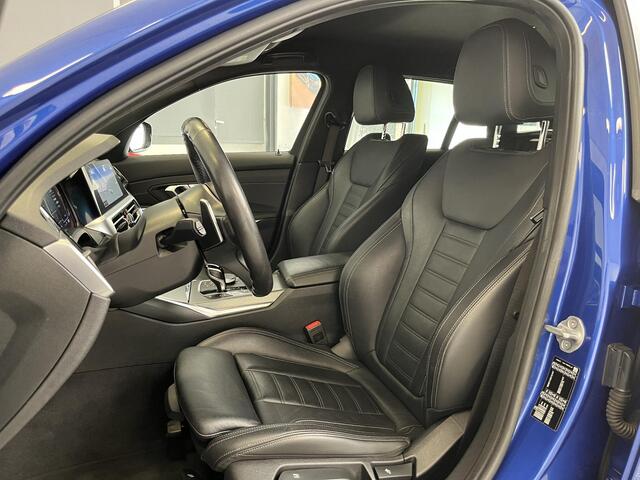 BMW 3-SERIE Touring 318i M-Sport | LEDER | CARPLAY | ORG.NL |