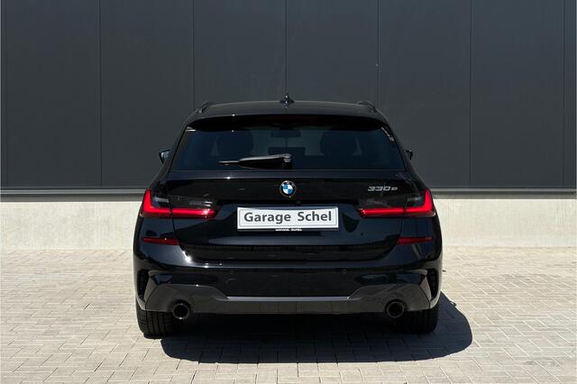 BMW 3-SERIE Touring 330e M-Sport - Panoramadak - Laser - ACC - 360 camera - HUD - Shadow Line - Rijklaar