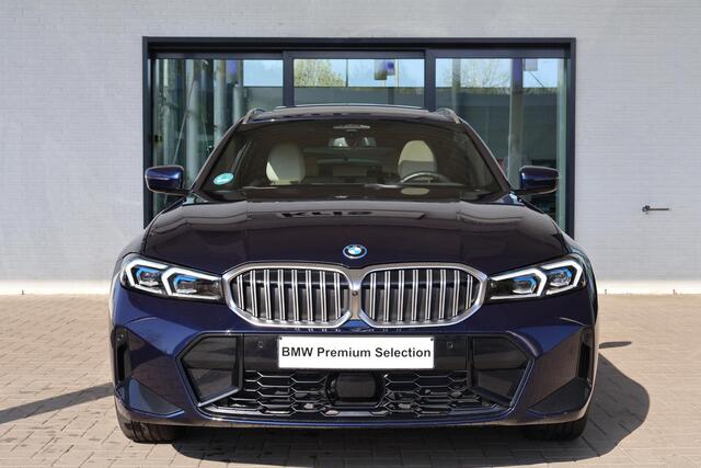 BMW 3-SERIE Touring 330e xDrive M Sportpakket | innovation Pack | Driving Assistant Professional | Easter