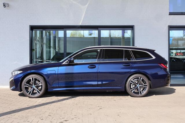 BMW 3-SERIE Touring 330e xDrive M Sportpakket | innovation Pack | Driving Assistant Professional | Easter