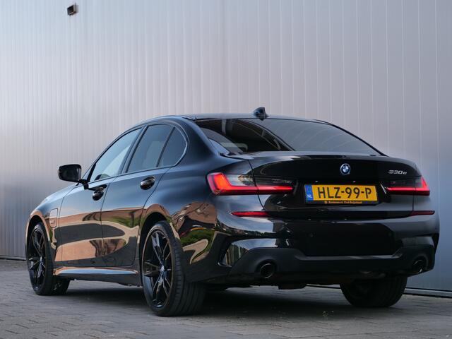 BMW 3-SERIE 330e High Executive Automaat M-Sport 19 Inch / Trekhaak / Privacy glas / M-pakket