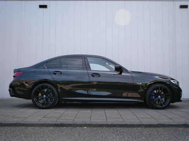 BMW 3-SERIE 330e High Executive Automaat M-Sport 19 Inch / Trekhaak / Privacy glas / M-pakket