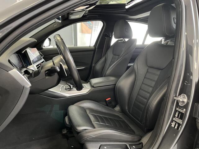 BMW 3-SERIE 320i M-Sport | 1e-EIG | PANO | HEAD-UP | LEDER | STOEL.V.W. |