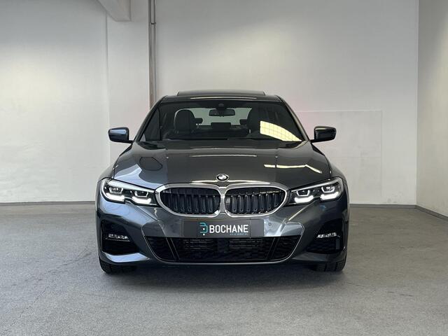 BMW 3-SERIE 320i M-Sport | 1e-EIG | PANO | HEAD-UP | LEDER | STOEL.V.W. |