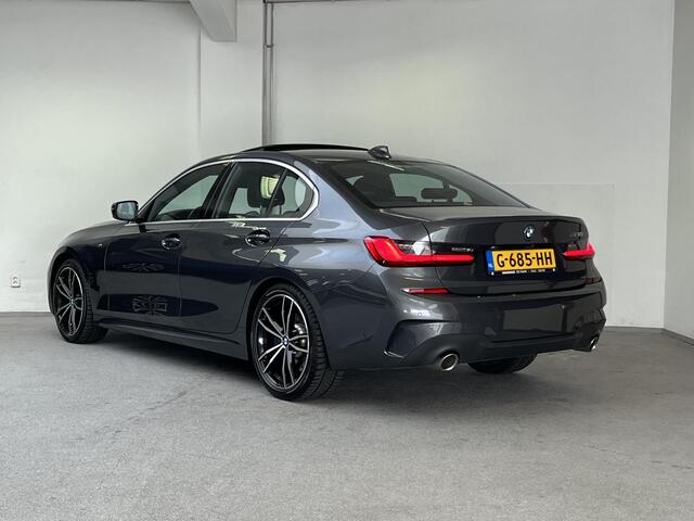 BMW 3-SERIE 320i M-Sport | 1e-EIG | PANO | HEAD-UP | LEDER | STOEL.V.W. |