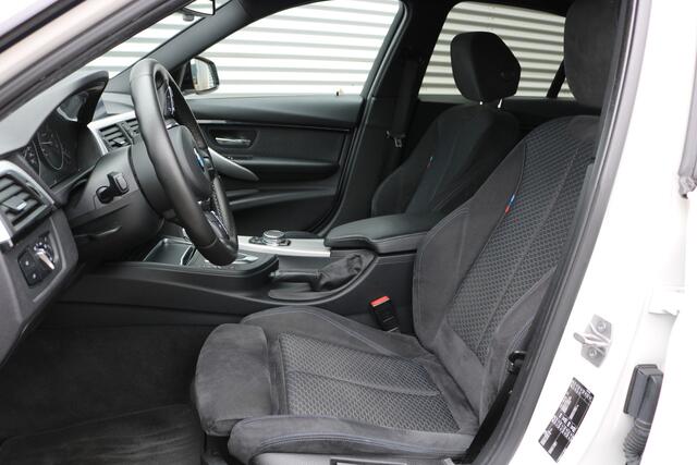 BMW 3-SERIE 340i M Sportpakket Aut 326PK (Sportinterieur Clima Cruise Full-Led 19InchM-Velg PrivacyGlass Pdc V+A)