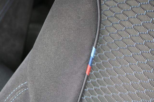 BMW 3-SERIE 340i M Sportpakket Aut 326PK (Sportinterieur Clima Cruise Full-Led 19InchM-Velg PrivacyGlass Pdc V+A)