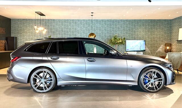 BMW 3-SERIE Touring 330e xDrive High Exe I M340i I Pano I VOL!