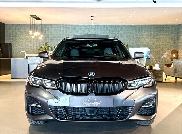 BMW 3-SERIE Touring 330e xDrive High Exe I M340i I Pano I VOL!
