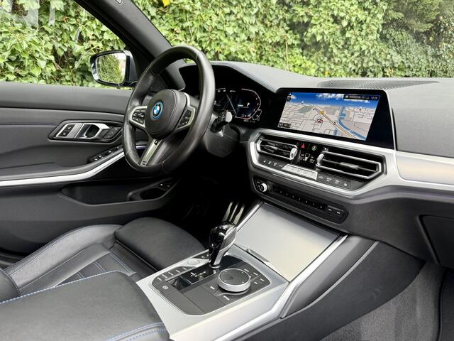 BMW 3-SERIE Touring 330e xDrive High Exe I M340i I Pano I VOL!