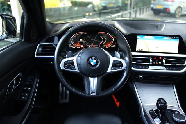 BMW 3-SERIE Touring 330i High Executive M Sport Automaat / Sportstoelen / LED / Head-Up / Parking Assistant / M Sportonderstel / Live Cockpit Professional / Stoelverwarming