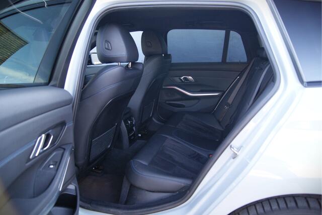 BMW 3-SERIE Touring 330e 292PK Lci M-Sport Shadow Widescreen/ACC/Camera/19Inch/M340 look