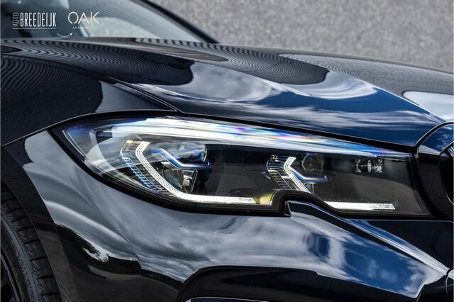 BMW 3-SERIE Touring 320e Aut. | M-Sport | Live Cockpit | Panorama | Leder | Laser | 19"LM | Saphire Zwart