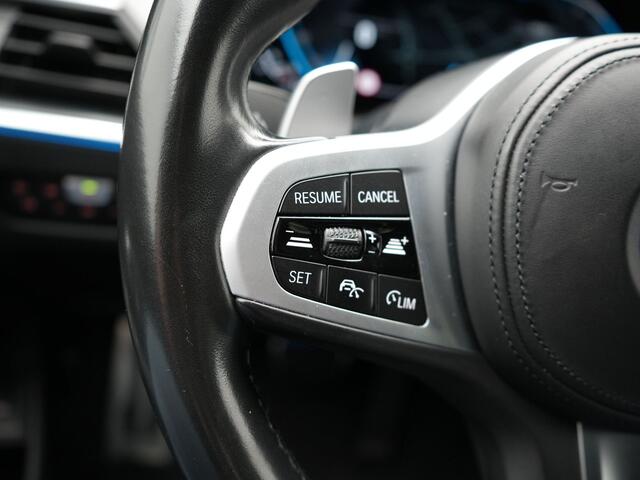 BMW 3-SERIE Touring 320e M Sport Plug In Hybrid PHEV | Adaptive Cruise | Alcantara Sportstoelen Verwarmd | 19"L.M | Sfeerverlichting | Carplay | DAB | Virtual | Navi Full Map |