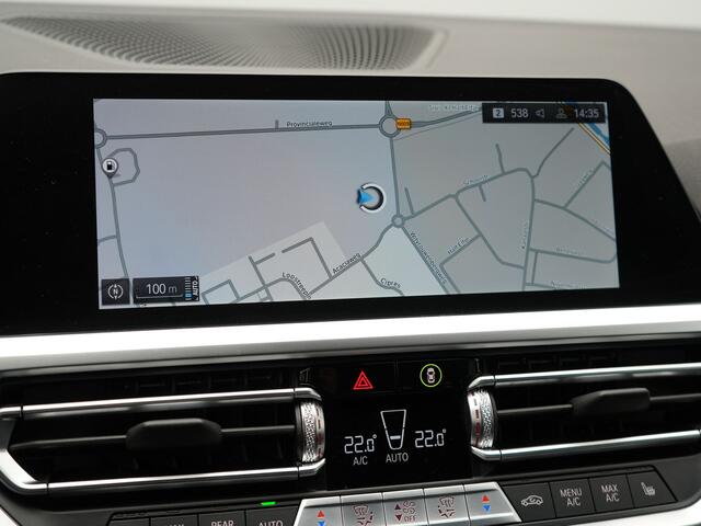 BMW 3-SERIE Touring 320e M Sport Plug In Hybrid PHEV | Adaptive Cruise | Alcantara Sportstoelen Verwarmd | 19"L.M | Sfeerverlichting | Carplay | DAB | Virtual | Navi Full Map |