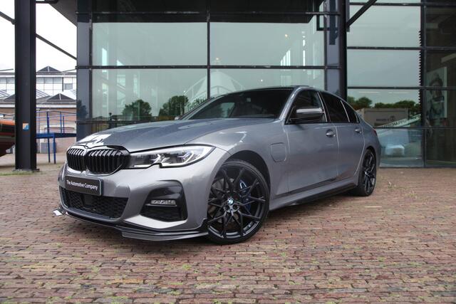 BMW 3-SERIE 330e M Performance Carbon/Individueel/Laser/Hud/H&K