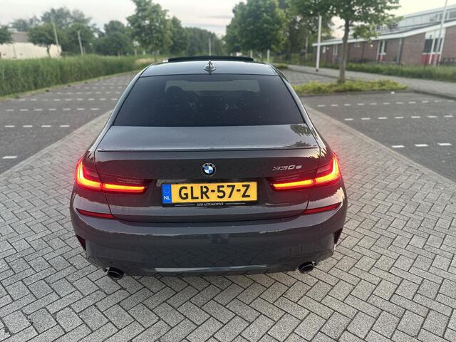 BMW 3-SERIE 330e High Executive|pano|laser|vol!
