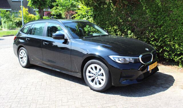 BMW 3-SERIE 330e touring 330e High Executive