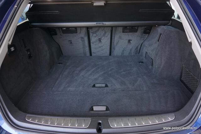 BMW 3-SERIE Touring 318i Leer | Panoramadak | Automaat | Achteruitrijcamera