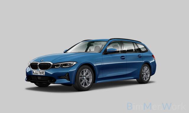 BMW 3-SERIE Touring 330e High Executive Sportline | Keyless | PDC | Leer | Hifi | Ambiance Verlichting | Stoelverwarming | Adaptive Cruise Control | BTW | LED | Shadow Line | Navigatie Prof. | DAB |
