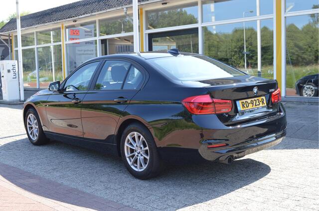 BMW 3-SERIE 318i Executive Nap / Autom. / Clima / Sportstoelen