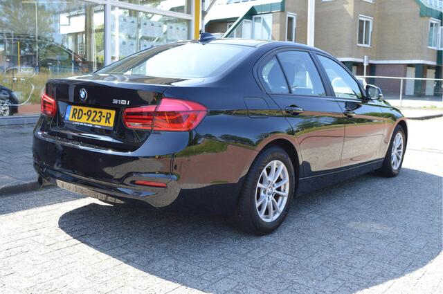 BMW 3-SERIE 318i Executive Nap / Autom. / Clima / Sportstoelen