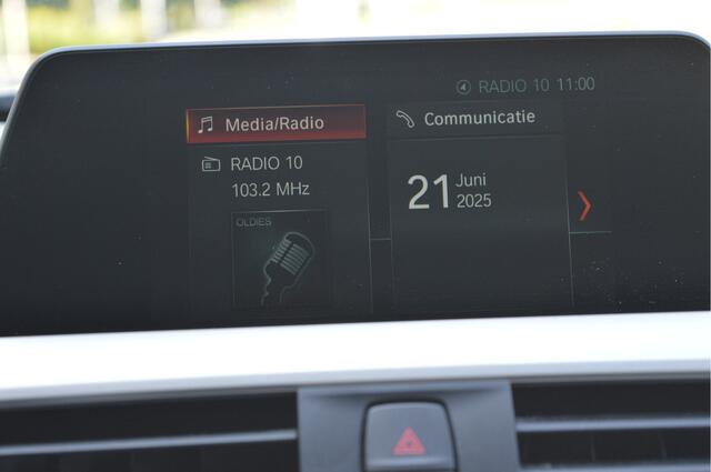 BMW 3-SERIE 318i Executive Nap / Autom. / Clima / Sportstoelen