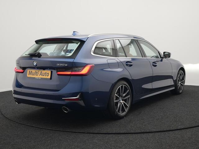 BMW 3-SERIE Touring 330e xDrive Luxury Line Plug In Hybrid 293pk PHEV | Panodak | Trekhaak af Fabriek | Laser LED | Head Up | Adaptive Onderstel | Harman Kardon | Camera | Keyless |