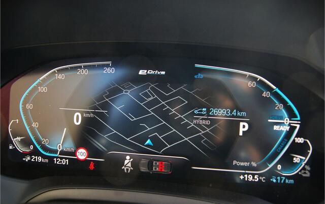 BMW 3-SERIE Touring 320e 204PK xDrive High Ex. M-Sport Shadow/ACC/Carplay/Sfeerverl./Stoelverw. Aut8